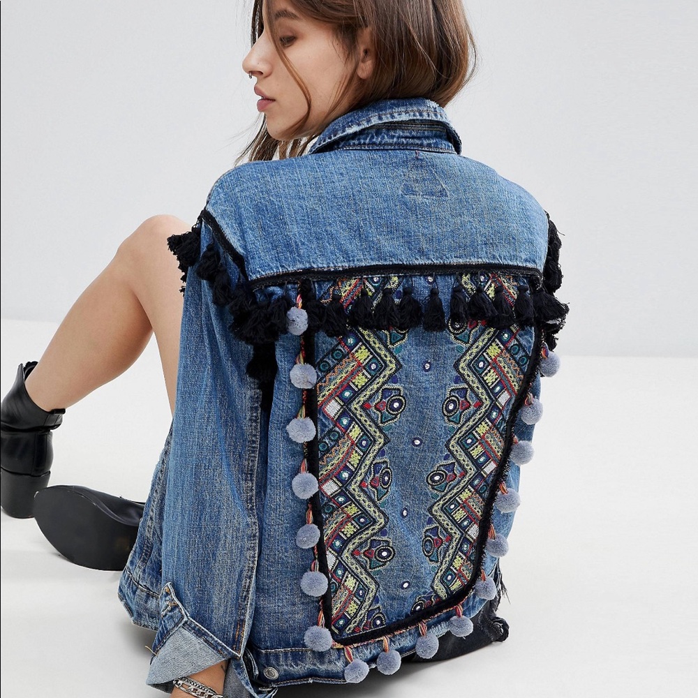 festival denim jacket. S/M size